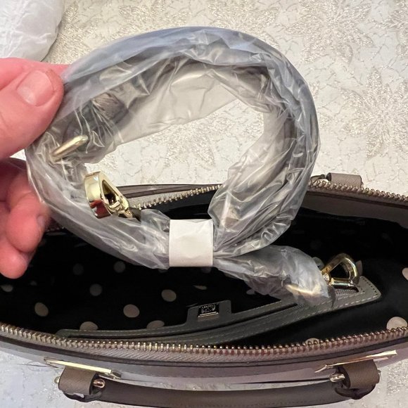 Ann Klein New Recruits satchel purse light gray NWT "read" - Picture 4 of 12